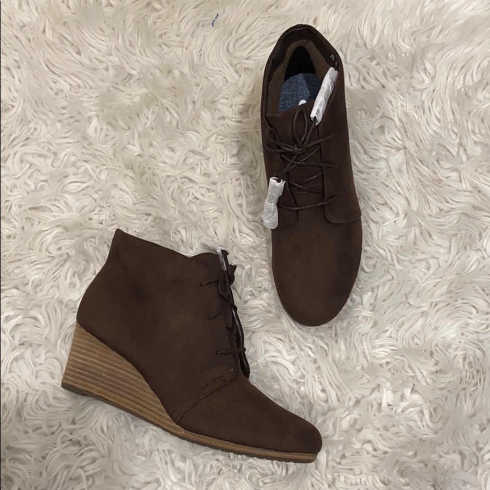 NEW • Dr. Scholls • Dakota Lace Up Wedge Bootie - Picture 5 of 7